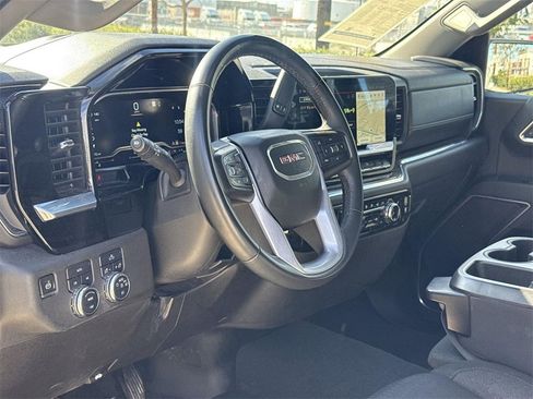 Used 2023 GMC Sierra 1500 Elevation image 9