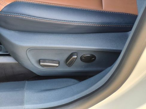 Used 2024 Ford Maverick Lariat FWD image 22