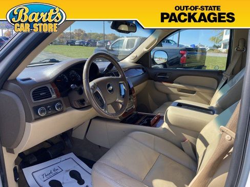 Used 2010 Chevrolet Avalanche LTZ image 25