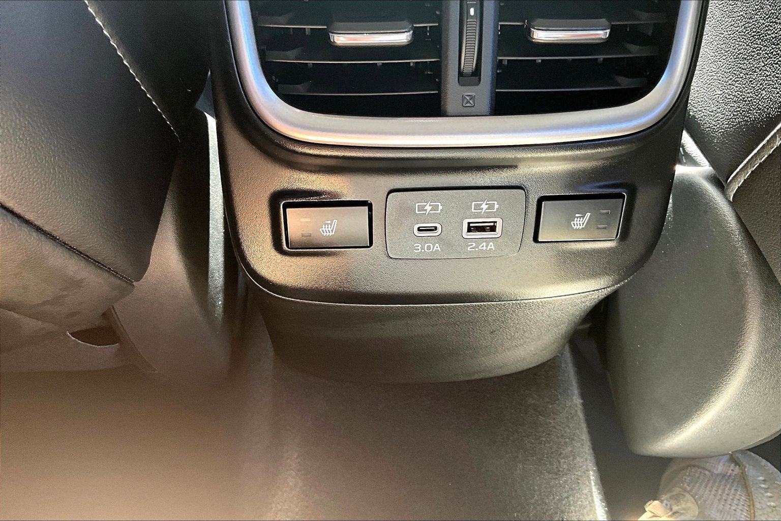 Used 2025 Subaru Outback Limited AWD/4WD image 33