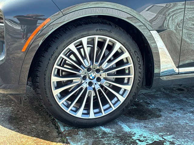 Used 2024 BMW X7 xDrive40i AWD/4WD image 12