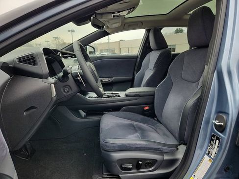 Used 2023 Lexus RZ 450e Premium image 15