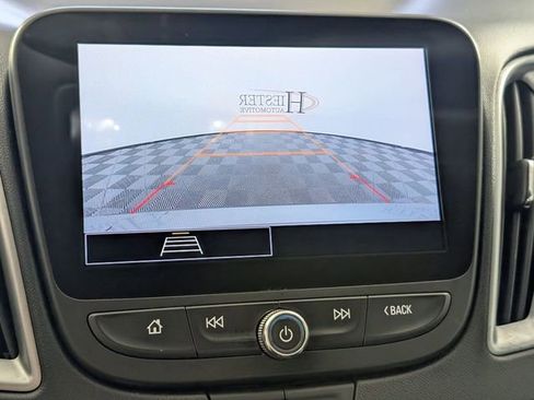 Used 2023 Chevrolet Malibu LT image 21