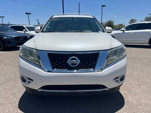 Used 2015 Nissan Pathfinder Platinum w/ Family Entertainment Package FWD image 8