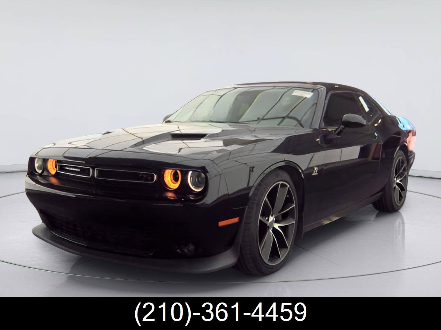 Used 2018 Dodge Challenger R/T Scat Pack RWD image 1