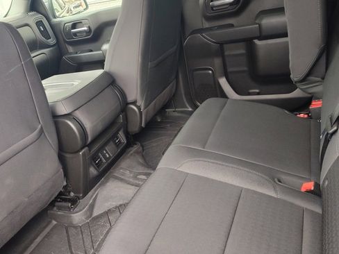 Used 2024 Chevrolet Silverado 1500 Custom w/ Dark Appearance Package image 10