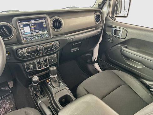 Used 2023 Jeep Gladiator Sport AWD/4WD image 22