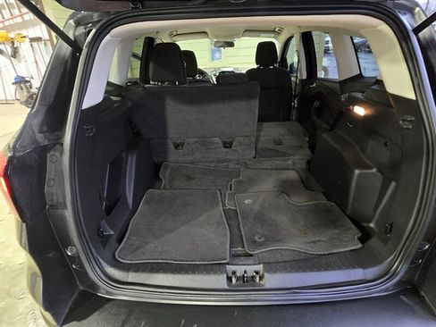 Used 2019 Ford Escape SE image 25