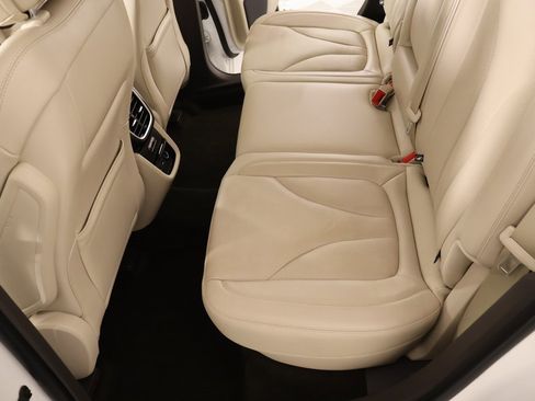 Used 2020 Lincoln Nautilus Reserve w/ Equipment Group 201A image 12