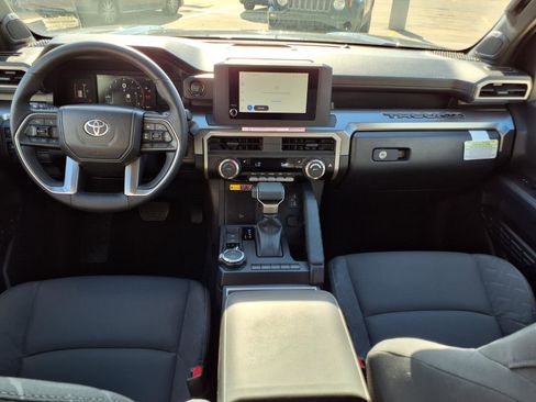 Used 2025 Toyota Tacoma SR5 w/ SR5 Upgrade Package image 11