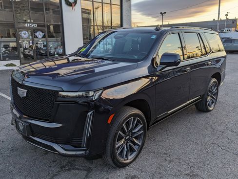 Used 2023 Cadillac Escalade Sport Platinum w/ LPO, Floor Liner Package image 2