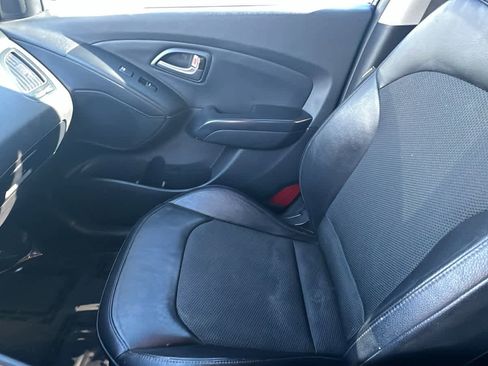 Used 2015 Hyundai Tucson SE image 12