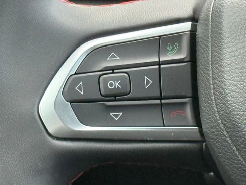 Used 2024 Jeep Compass Trailhawk AWD/4WD image 30