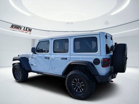 New 2026 Jeep Wrangler Unlimited Rubicon w/ Xtreme 35 Tire Package image 5