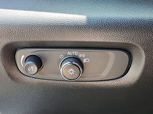Certified 2023 Chevrolet Traverse LT FWD image 24