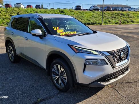 Used 2021 Nissan Rogue SV FWD image 16