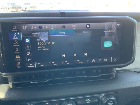 Used 2025 Jeep Wrangler Sport image 33