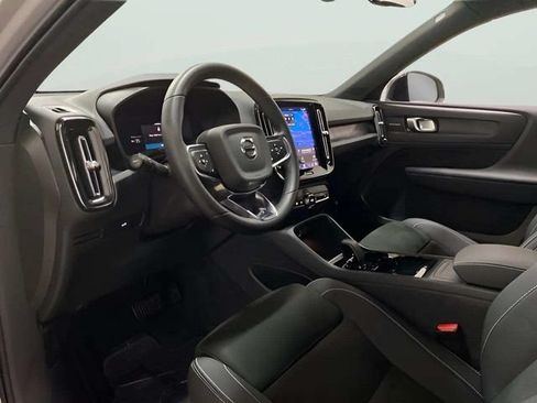 Used 2023 Volvo XC40 Recharge Ultimate AWD/4WD image 18