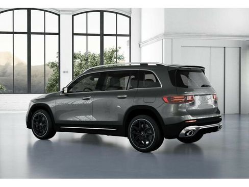 New 2026 Mercedes-Benz GLB 35 AMG 4MATIC image 31