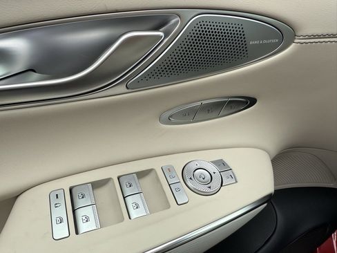 Used 2026 Genesis GV70 2.5T Advanced image 26