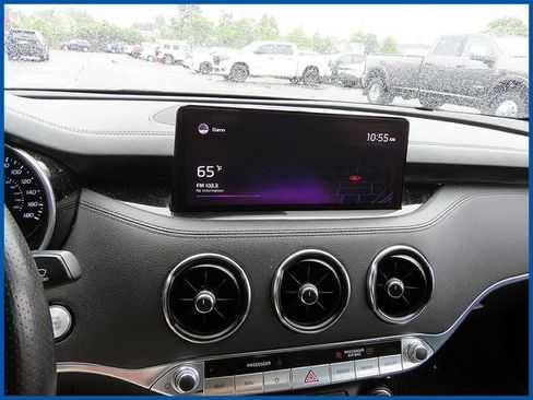 Used 2022 Kia Stinger GT1 AWD/4WD image 15