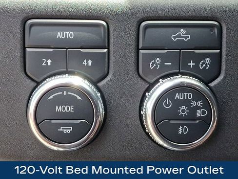 Used 2025 GMC Sierra 1500 Elevation AWD/4WD image 9