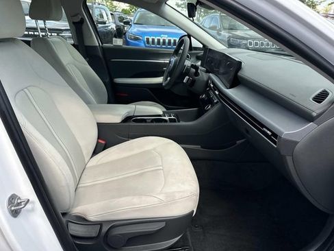 Used 2025 Hyundai Sonata SEL FWD image 10