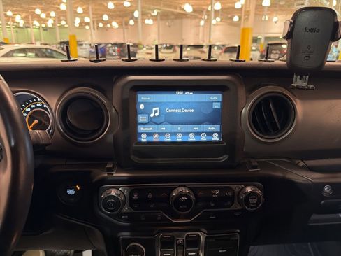 Used 2022 Jeep Wrangler Unlimited Sport image 20