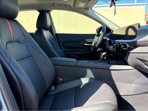 New 2026 Nissan Sentra SR w/ SR Premium Package FWD image 9