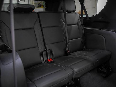 Used 2025 GMC Yukon XL Denali w/ Sun & Power Step Package AWD/4WD image 13