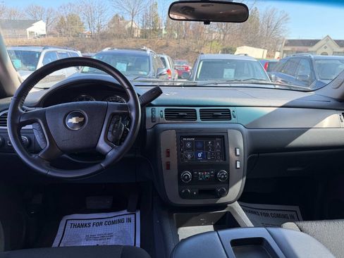 Used 2010 Chevrolet Suburban 2500 LS w/ Skid Plate Package image 34