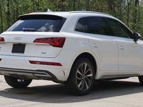 Used 2021 Audi Q5 2.0T Premium w/ Convenience Package AWD/4WD image 5