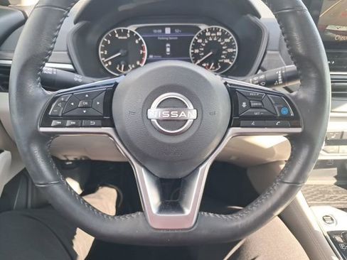 Certified 2023 Nissan Altima 2.5 SV w/ SV Premium Package image 20