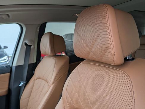 Used 2023 BMW X7 xDrive40i w/ Premium Package image 14