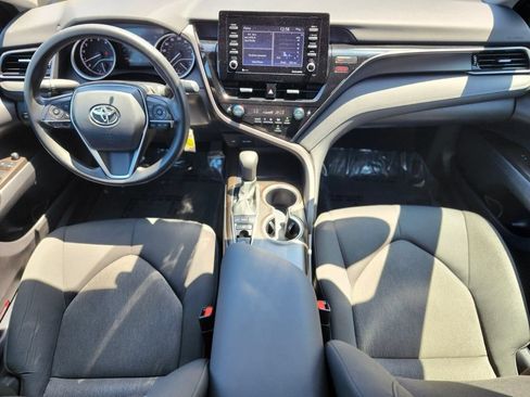 Used 2022 Toyota Camry LE AWD/4WD image 10