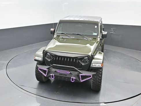 Used 2023 Jeep Gladiator Sport AWD/4WD image 17