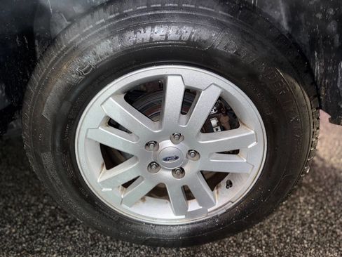 Used 2010 Ford Explorer Sport Trac XLT image 29