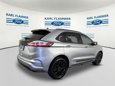 Certified 2023 Ford Edge SE w/ Black Appearance Package AWD/4WD image 3