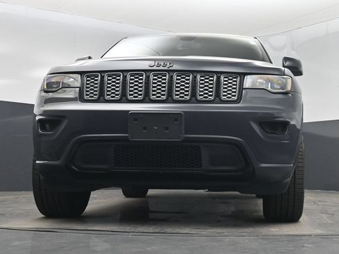 Used 2018 Jeep Grand Cherokee Altitude AWD/4WD image 31
