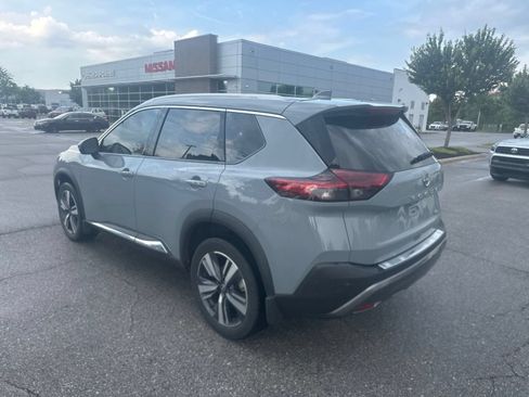 Used 2023 Nissan Rogue SL FWD image 7