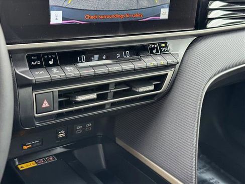 Used 2026 Toyota Camry SE w/ Multimedia Upgrade Package AWD/4WD image 16