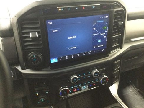 Used 2024 Ford F150 Platinum image 22