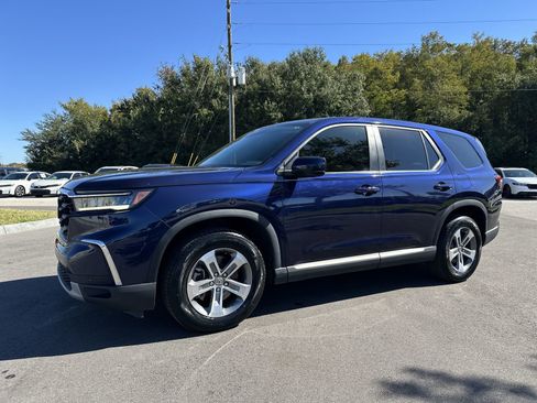 Certified 2024 Honda Pilot EX-L image 2