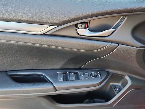 Used 2018 Honda Civic Touring image 14