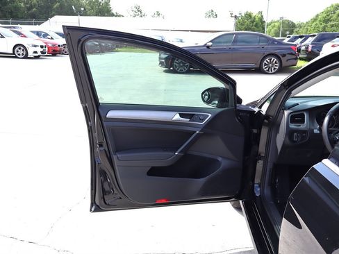 Used 2015 Volkswagen Golf TDI S FWD image 27