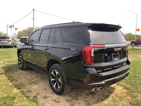 Used 2025 GMC Yukon AT4 w/ AT4 Premium Plus Package AWD/4WD image 12