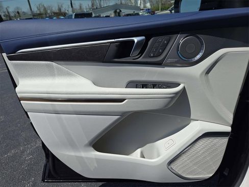 New 2025 Buick Enclave Avenir w/ Super Cruise Package image 28