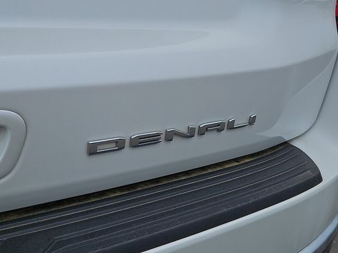 Used 2023 GMC Yukon XL Denali w/ Denali Reserve Package AWD/4WD image 31
