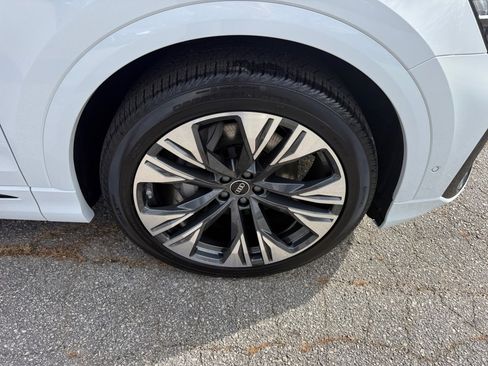 New 2026 Audi Q8 Premium Plus image 25