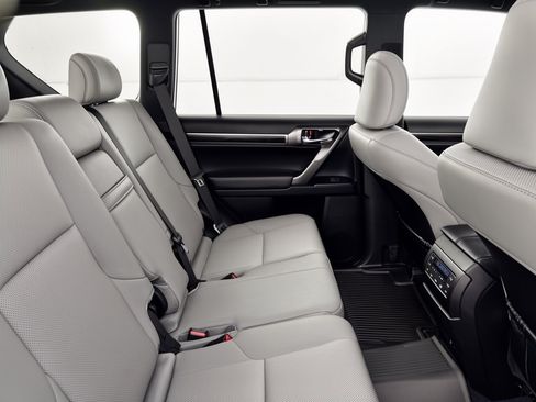Used 2023 Lexus GX 460 w/ Black Line Special Edition AWD/4WD image 29